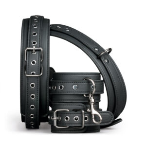 EasyToys Tigh & Wrist Cuff Restraint Set EasyToys Tigh & Wrist Cuff Restraint Set