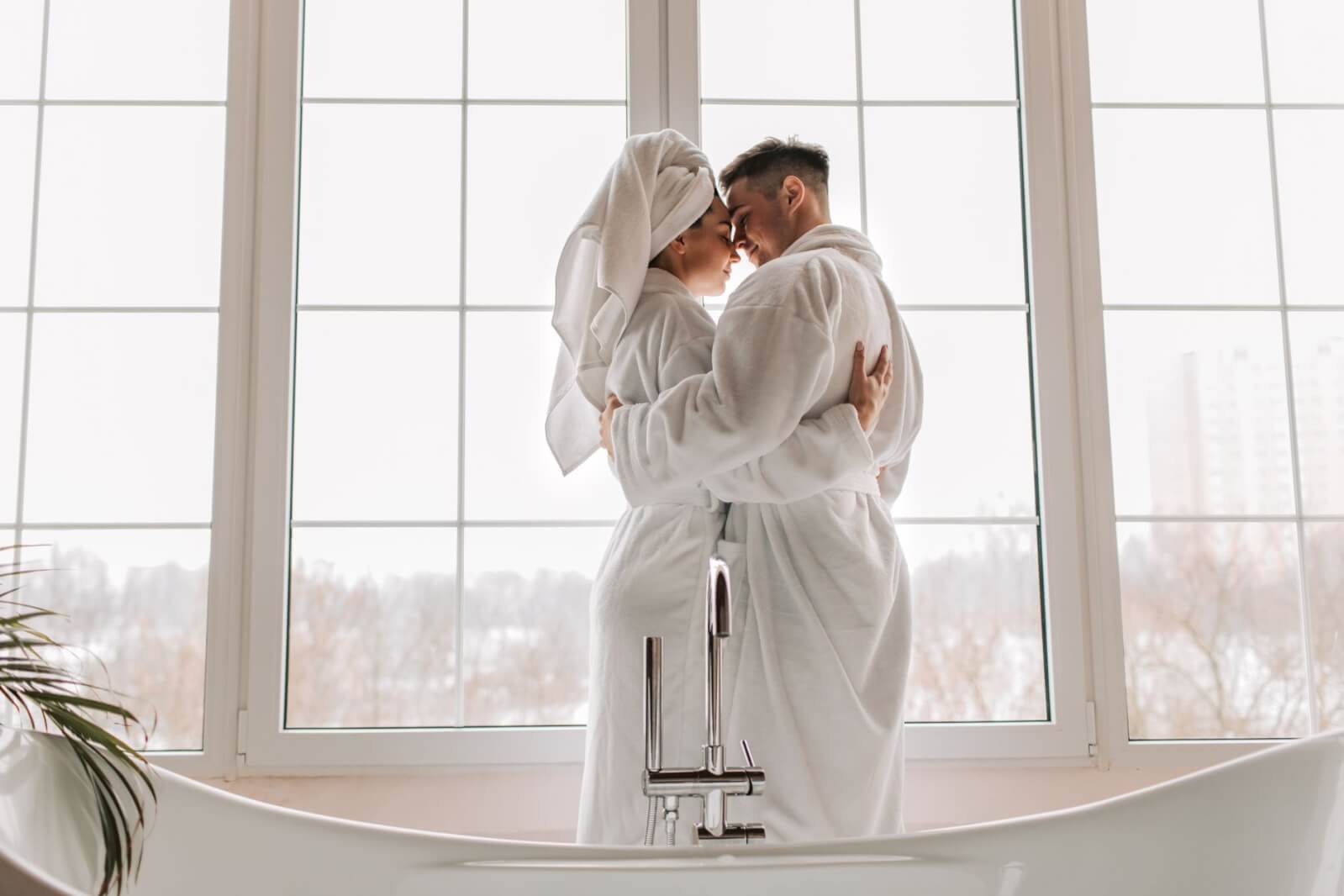 Igiena intima: Ce sa eviti si ce sa folosesti pentru o sanatate optima Igiena intima: ce sa eviti si ce sa folosesti pentru o sanatate optima — fotografie educatie sexuala